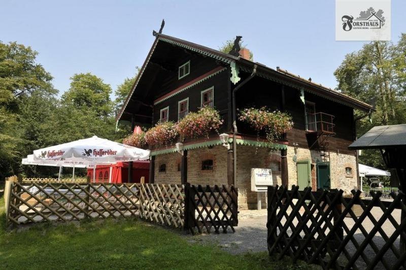 Forsthaus Leiner Berg Hotel Dessau-Rosslau Exterior photo